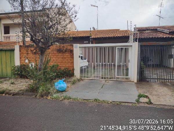 Casa • 3 dorm • Jardim Marivan • Araraquara/SP