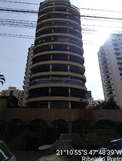 Apartamento • 4 dorm • Centro • Ribeirao Preto/SP