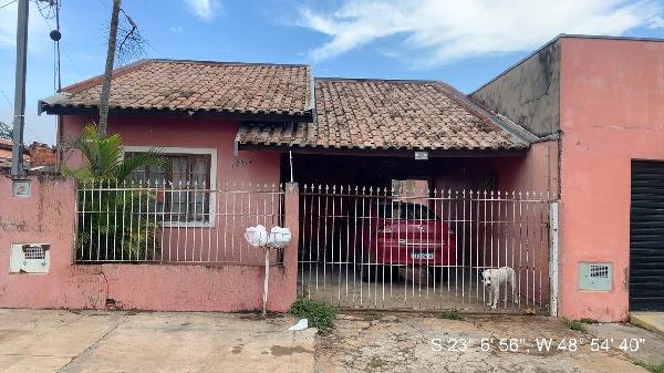 Casa • 2 dorm • Vila Martins Iii • Avare/SP