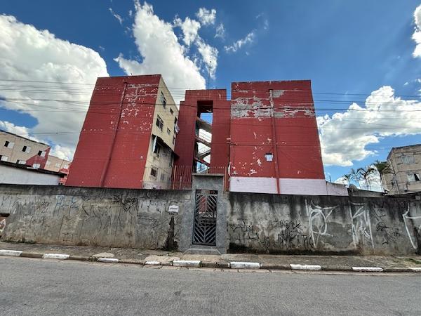 Apartamento • 2 dorm • Conjunto Habitacional Presidente Castelo • Carapicuiba/SP