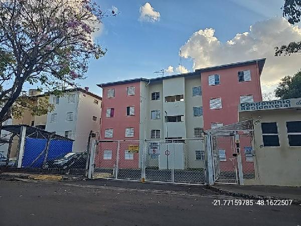 Apartamento • 2 dorm • Vila Cidade Industrial (Vila Xavier) • Araraquara/SP