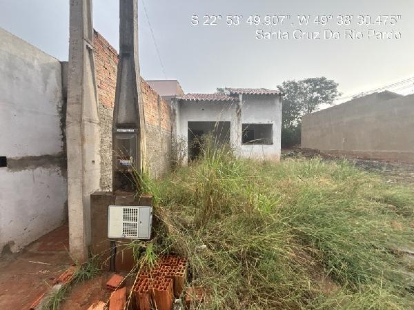 Casa • 1 dorm • Jardim Sant'Anna Iii • Santa Cruz Do Rio Pardo/SP