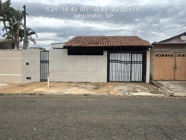 Casa • 2 dorm • Jardim Santo Antonio • Jaboticabal/SP