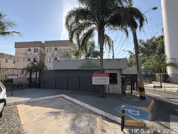 Apartamento • 2 dorm • Residencial Parque Colina Verde • Bauru/SP