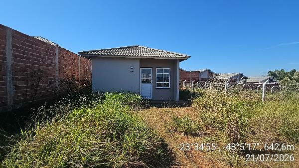 Casa • 2 dorm • Loteamento Residencial Cristovao Colombo • Itapetininga/SP