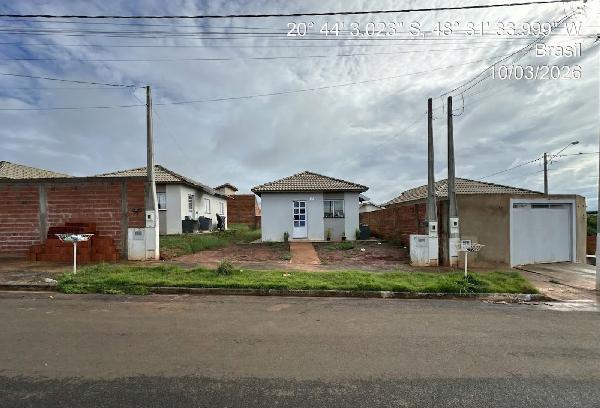 Casa • 2 dorm • Jardim Tropical • Colina/SP